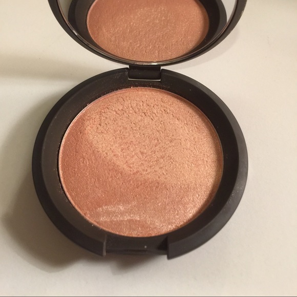 BECCA Other - Becca Champagne Pop