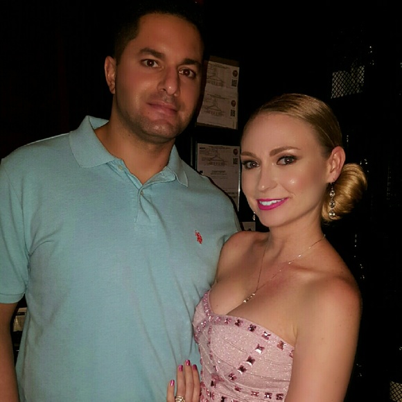 Meet your Posher, Christina - Picture 1 of 1