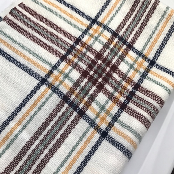 🍁Multi Colored Plaid Scarf - Picture 3 of 3