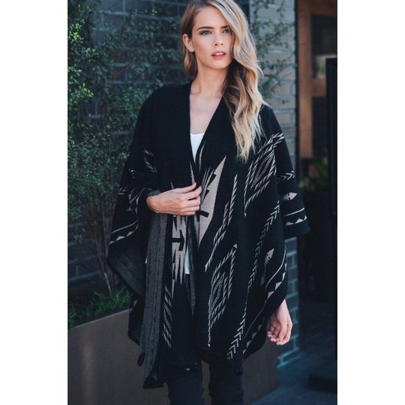 New Arrival- Boho Chic Knit Poncho - Picture 4 of 4