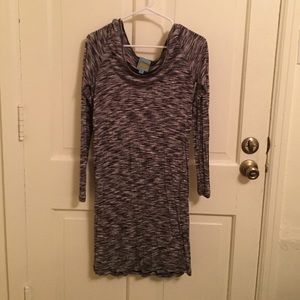 Black/White C&c California rayon long sleeve dress