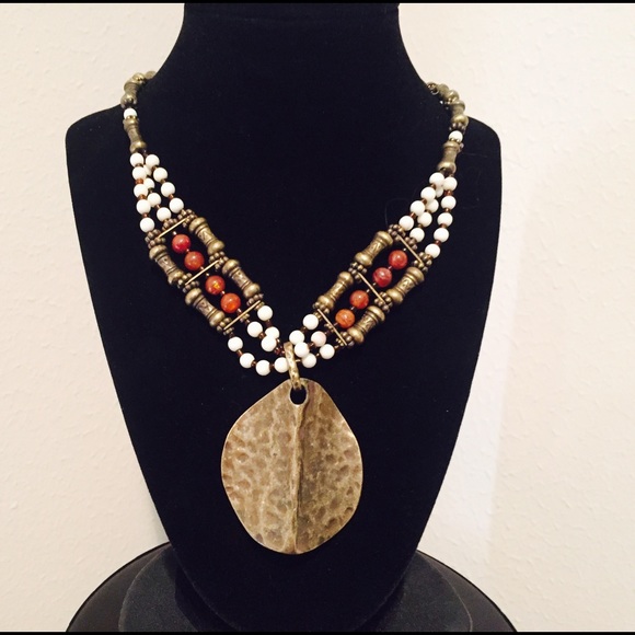 Jewelry - Beautiful tribal necklace in earth tones 🌺