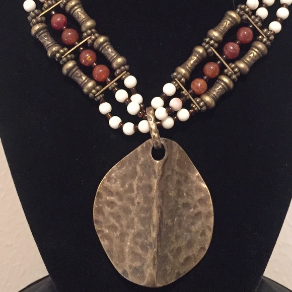 Beautiful tribal necklace in earth tones 🌺 - Picture 5 of 8