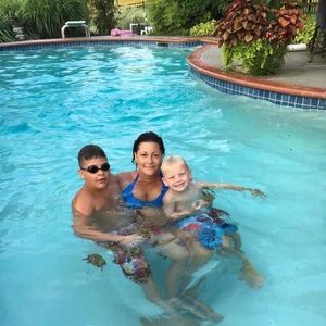 Meet your Posher, Monica