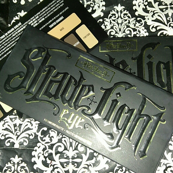 Kat Von D eyeshadow palette