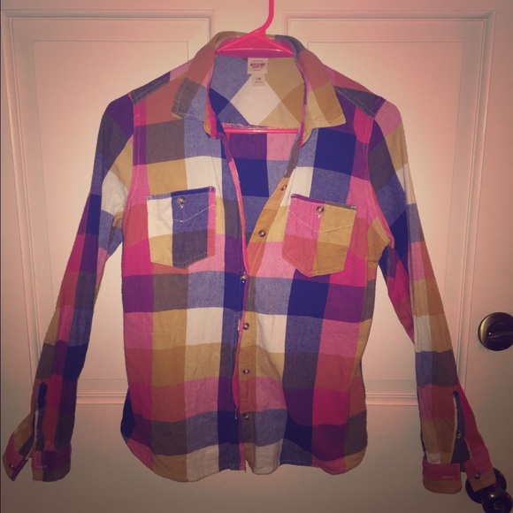 Colorful plaid shirt!