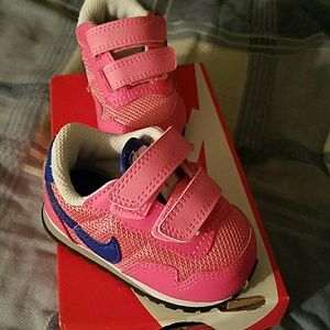 Nike baby tennis shoes
