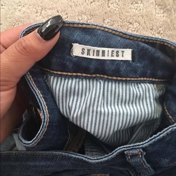Blue Jeans - Picture 4 of 4