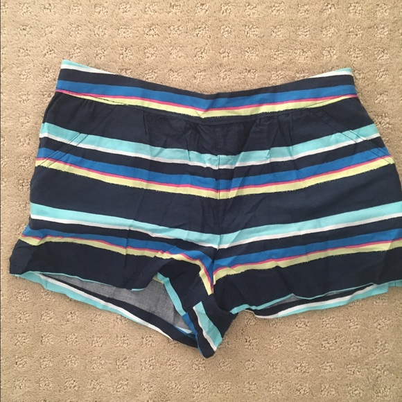 Colorful material shorts