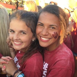 Meet your Posher, Elise