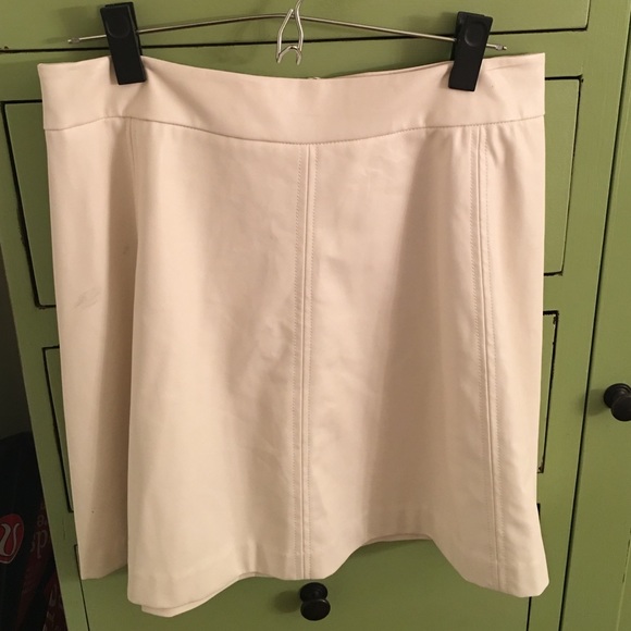 Kensie white faux leather circle skirt size M