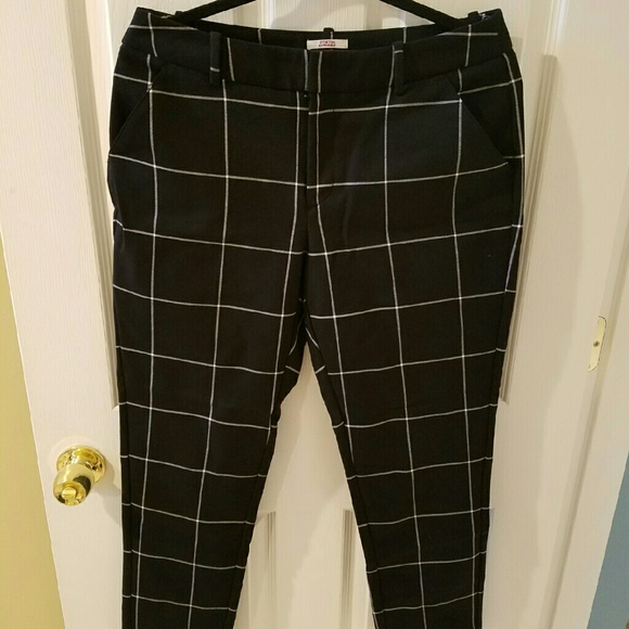 Dress Pants - Ankle length *NWT*