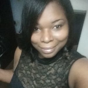 Meet your Posher, Kenisha