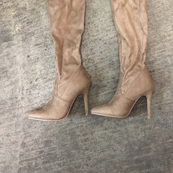 ❗️Sale day ❗️🍂Taupe high knee boots🍂 - Picture 3 of 4