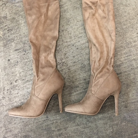 ❗️Sale day ❗️🍂Taupe high knee boots🍂 - Picture 4 of 4