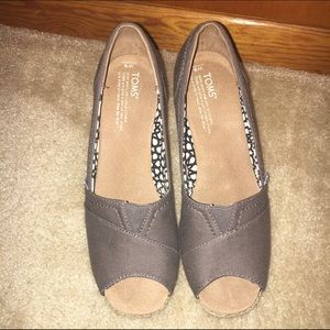 Toms wedges