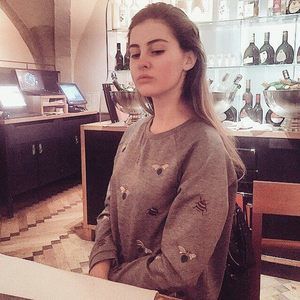 Meet your Posher, Liza