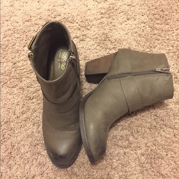 Ankle boots