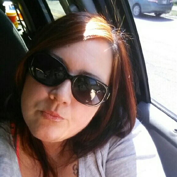 Meet your Posher, Kellie - Picture 1 of 1