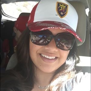 Meet your Posher, Sonia