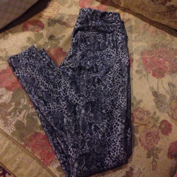 Animal print jeggings