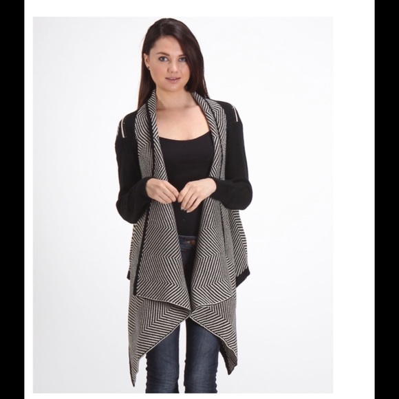 ‼️Clearance Aztec Sweater Cardigan - Picture 2 of 3