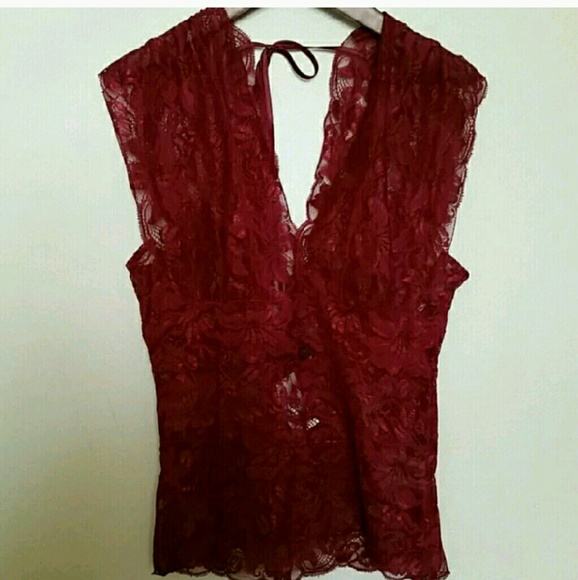 BCBG Max xs lace top