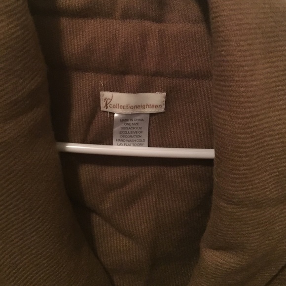 Collection XIIX - Picture 2 of 4