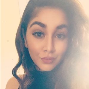 Meet your Posher, Gina