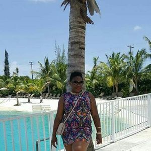 Meet your Posher, Deonnica