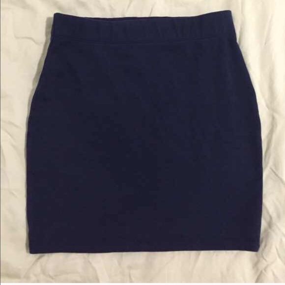 H&M - Navy blue cotton skirt