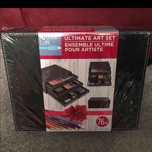 NWT Ultimate Art Set 76 pieces