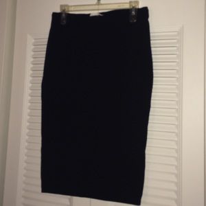 Knee-length basic skirt from H&M