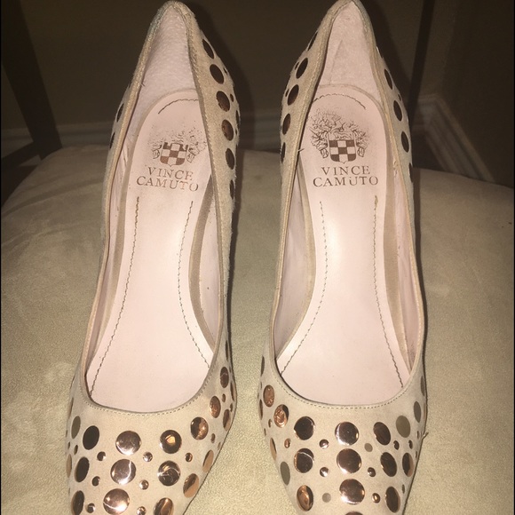 Vince Camuto pumps