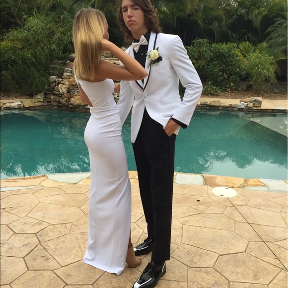 Nookie Cosmopolitan Gown - Picture 6 of 6