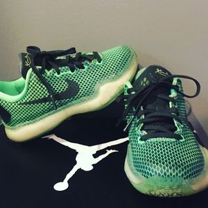 Boys Kobe X Green Sneakers sz 11c (Pre-School sz)