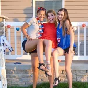 Meet your Posher, Sidney