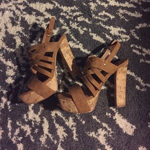 Guess Medium Natural Ruule Heels