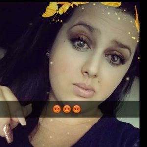 Meet your Posher, Kendra