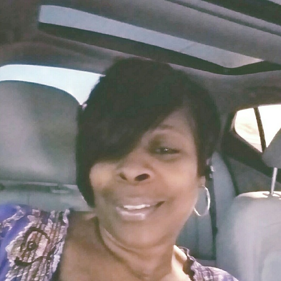 Meet your Posher, Brenda