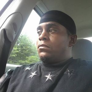 Meet your Posher, Derrick