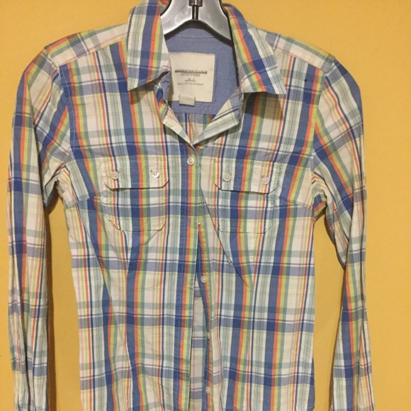 American eagle button down