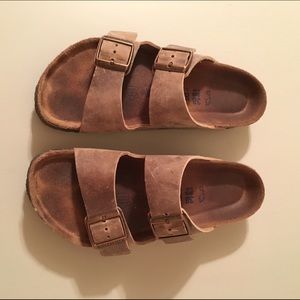 Great condition Oiled Leather Arizona Birkenstocks