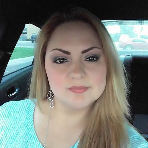 Meet your Posher, Maribel