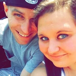 Meet your Posher, Flora