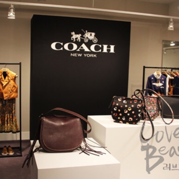 "LovingTheBagandMore" 👛👜🎒👛 - Picture 3 of 4