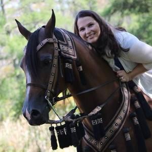 Meet your Posher, Angela