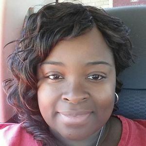Meet your Posher, Latoya