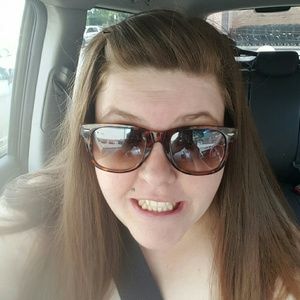 Meet your Posher, Marissa