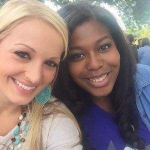 Meet your Posher, Remona